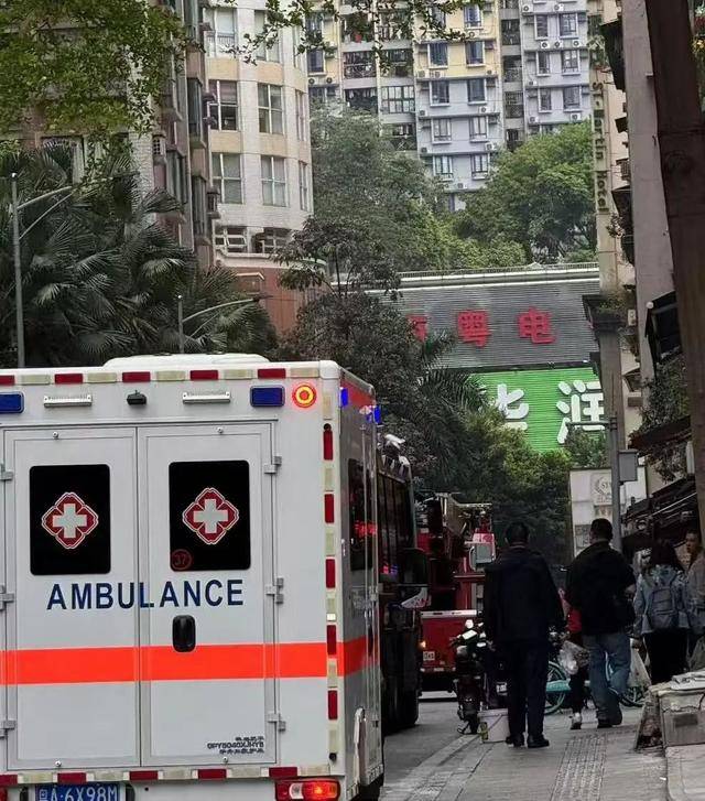 “右眼几乎失明<strong></p>
<p>迪拜</strong>，手部截肢”！广州一男孩在家做实验被炸伤，最新情况