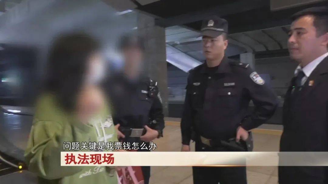 “老赖”车站被抓<strong></p>
<p>越南</strong>，竟质问法官：为何不抓我妈 ！