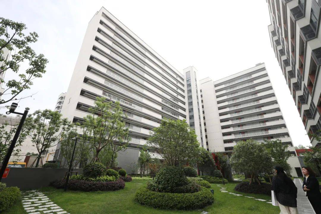 一二线城市房租普降<strong></p>
<p>越南</strong>，房东主动降200留我