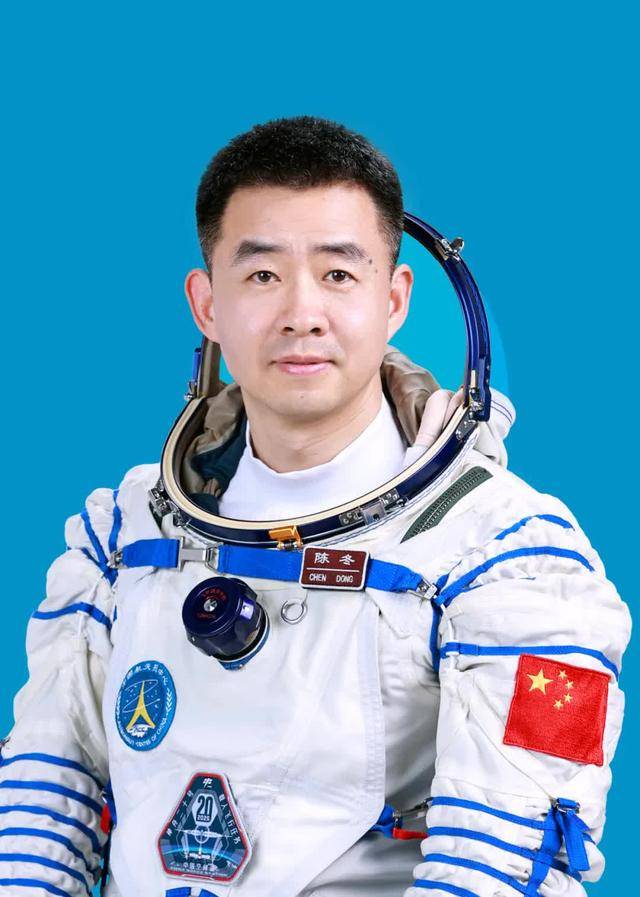 三度出征<strong></p>
<p>柬埔寨</strong>！洛阳航天英雄陈冬担任指令长