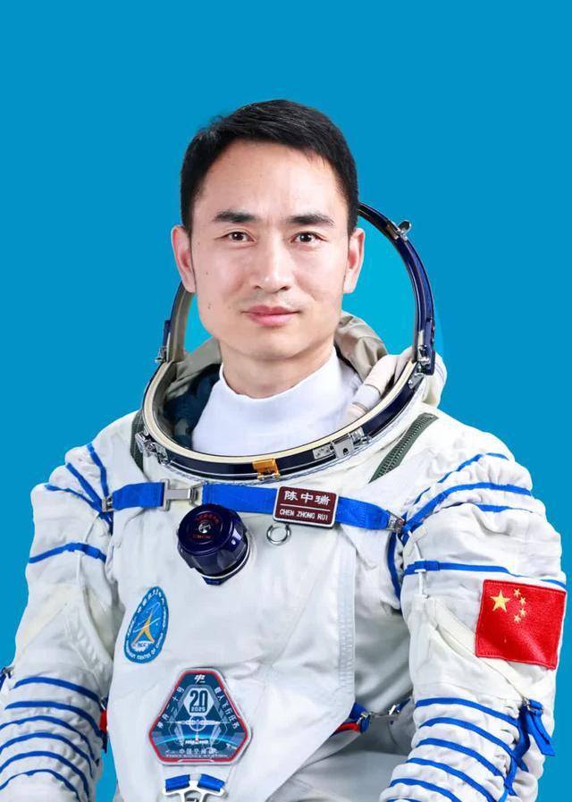 三度出征<strong></p>
<p>柬埔寨</strong>！洛阳航天英雄陈冬担任指令长