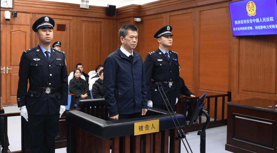 副部级郑洪<strong></p>
<p>菲律宾</strong>，多次违规组织公款宴请，安排酒店制作菜品送到其家中