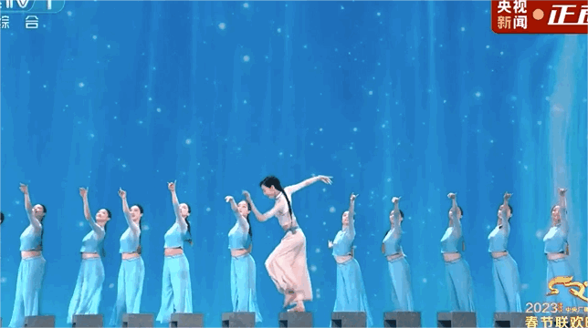 浙江知名女演员<strong></p>
<p>凤凰古城</strong>，重病归来！曾四登春晚，流泪照心疼