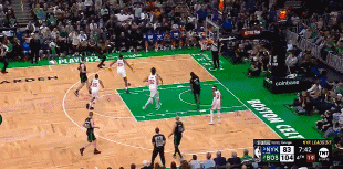 NBA季后赛|知耻后勇<strong></p>
<p>大理寺</strong>，绿军127：102尼克斯，扳回一城