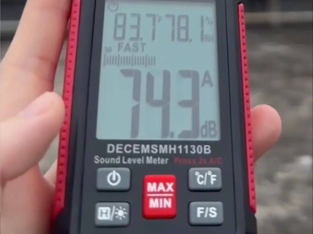 “一小时飞过8架”“感觉屋在抖”！深圳有小区遭遇<strong></p>
<p>影视</strong>，市民：睡不着