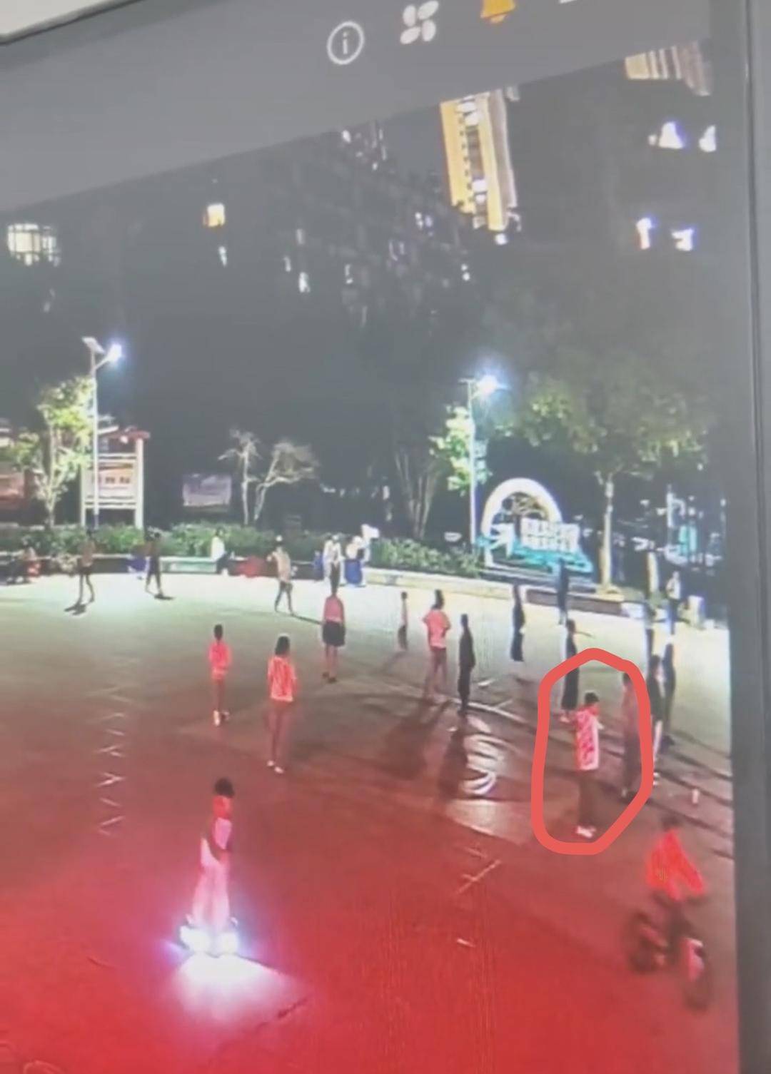 17岁女孩在广场跳操时失踪已月余 家属不认同“跳江自杀”<strong></p>
<p>电影</strong>，警方已立案侦查