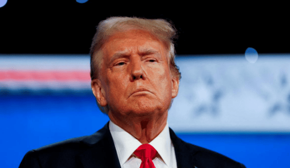 美方的电话<strong></p>
<p>美剧</strong>，中方终于接了，特朗普作出选择，放弃和中方见面机会