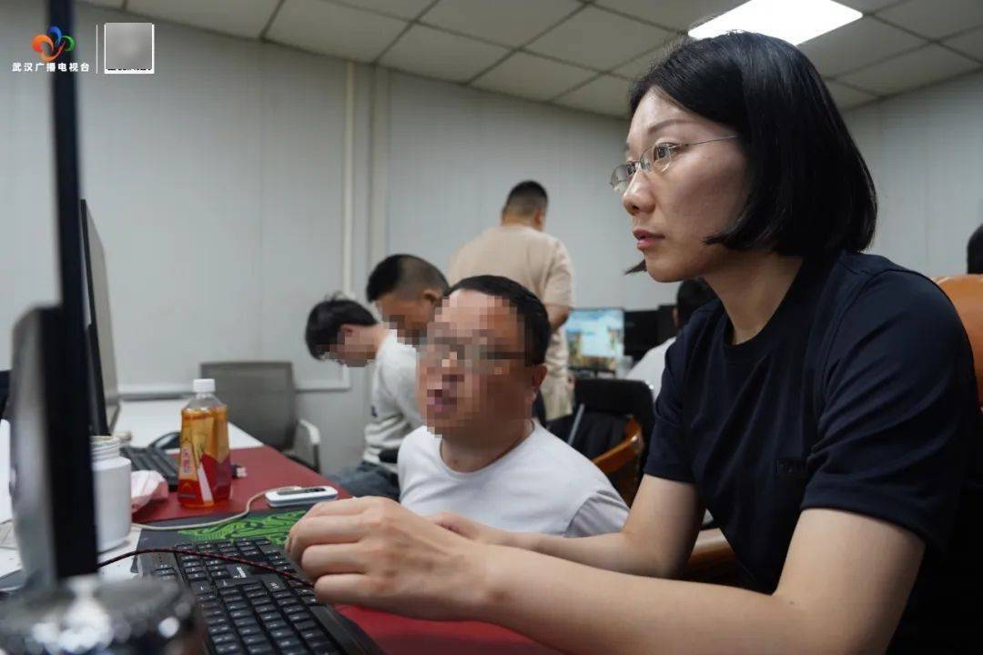 雷霆出击<strong></p>
<p>格力</strong>！武汉警方一举抓获32名“白富美”