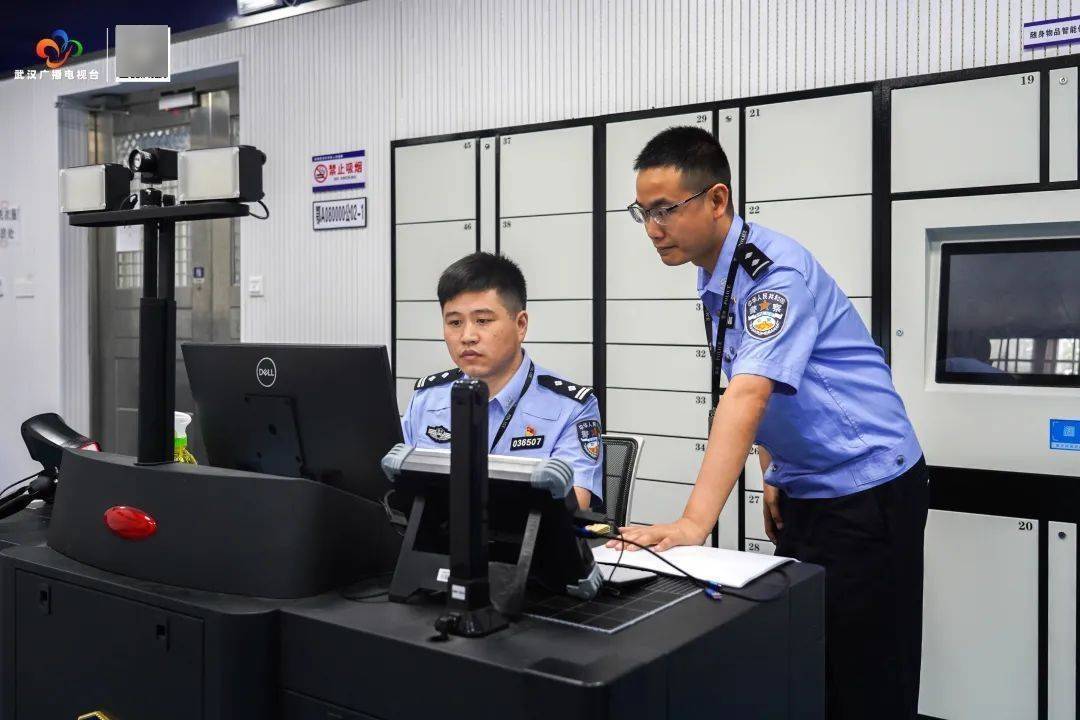 雷霆出击<strong></p>
<p>格力</strong>！武汉警方一举抓获32名“白富美”