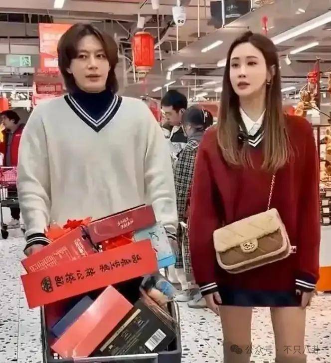 自曝与丈夫经常吵架？但怎么感觉她是在变相秀恩爱呢<strong></p>
<p>格力</strong>！