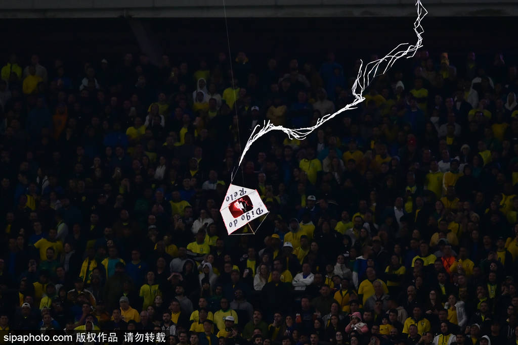 维尼修斯“泄密”<strong></p>
<p>芦苇</strong>！一句话揭开曼联6千万新援库尼亚的“真实面目”？