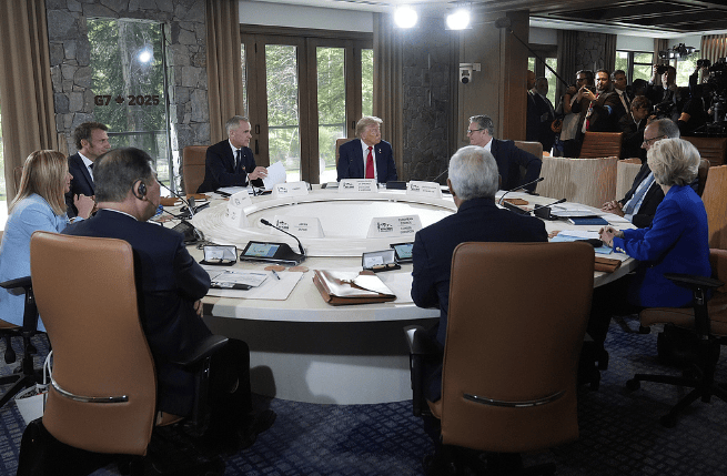 G7发表联合声明<strong></p>
<p>老白干</strong>，不准改变南海现状，不到24小时，中方接划下红线 ​