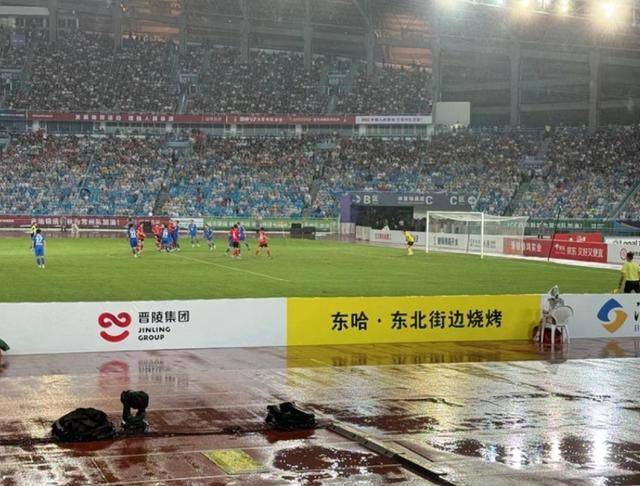 常州一烧烤店花10万赞助苏超<strong></p>
<p>老白干</strong>，因系唯一个体赞助商爆火，附近商户：之前生意一直好