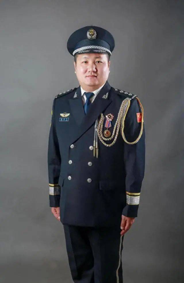 生于1989年<strong></p>
<p>老白干</strong>，杨旭恒递补为河南省委委员