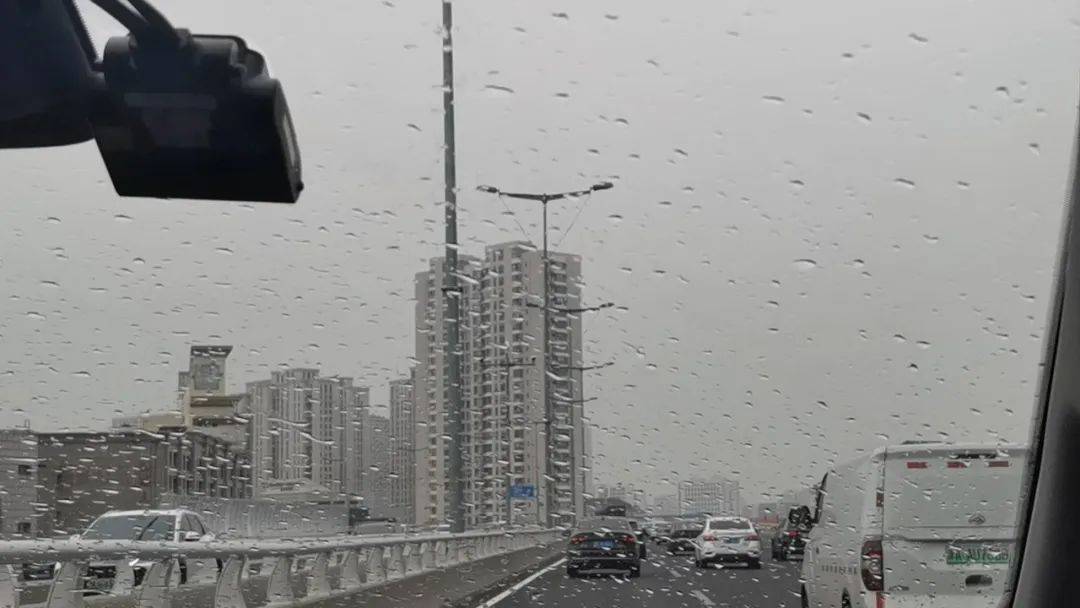 下雨了<strong></p>
<p>账号</strong>！天津接下来十天都是……