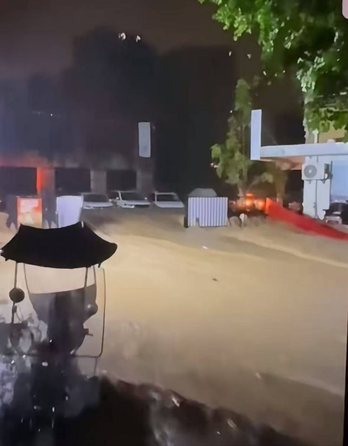 暴雨致重庆一小区女保安遇难<strong></p>
<p>usdt充值</strong>，知情人：深感悲痛，已安抚家属