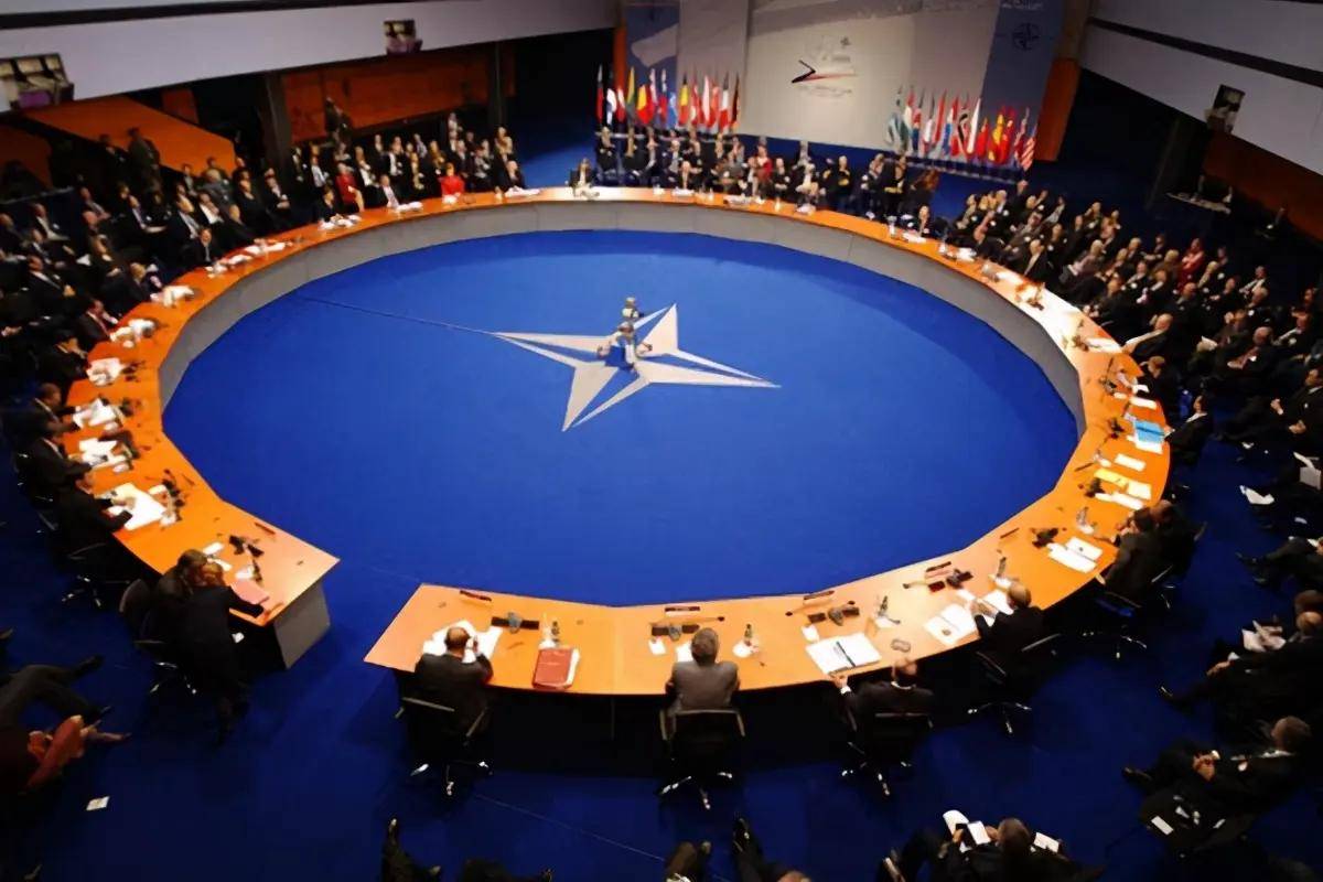 30国联军即将集结完毕<strong></p>
<p>usdt搬砖</strong>，罗马尼亚率先发兵，普京划定的红线被冲垮，港口区域爆发激战