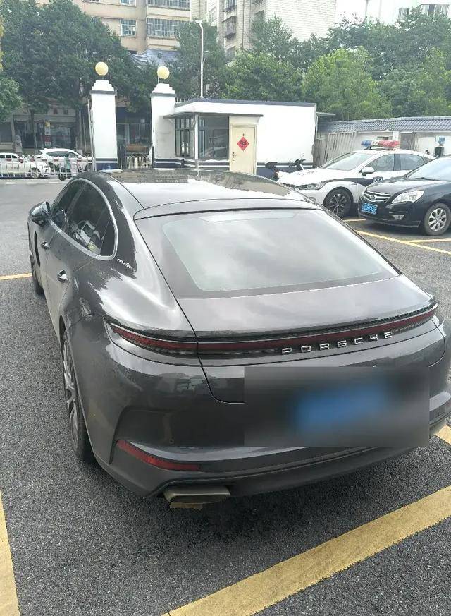 离奇<strong></p>
<p>usdt搬砖</strong>！昆明一辆140万的保时捷在停车场凭空消失