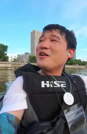 长沙男子突发奇想划船下班<strong></p>
<p>usdt行情</strong>，25分钟车程划了3小时，当事人：手累腿麻，不会有下次