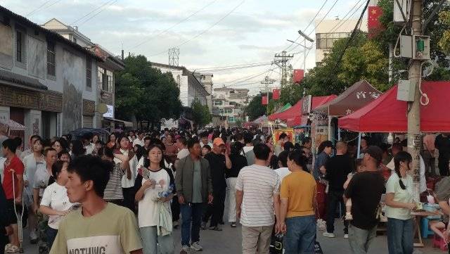 重达15吨<strong></p>
<p>usdt啥意思</strong>！玉溪通海燃起巨型火把