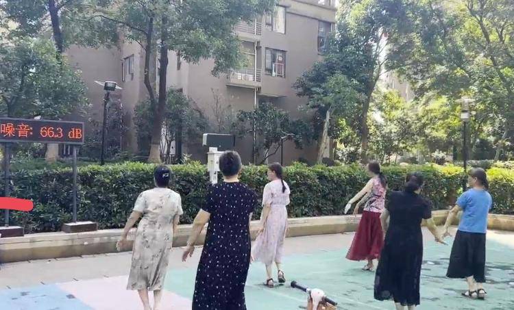 武汉一小区现“广场舞降噪神器” 生产商：产品售价3万<strong></p>
<p>币圈最新消息</strong>，能将声波集中在目标区域