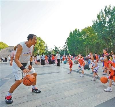 “再平凡的球场<strong></p>
<p>币圈交易所</strong>，也能承载梦想”（微光）