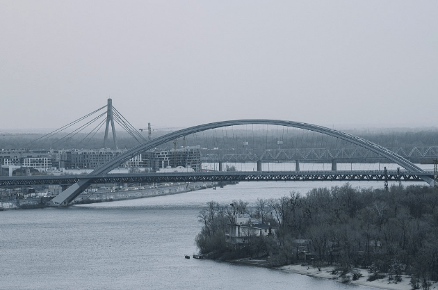 俄乌重大转折点来了？基辅内部抗议内讧之际<strong></p>
<p>币圈网</strong>，俄军渗透部队的伏击，正撕裂乌克兰东部最后的防线