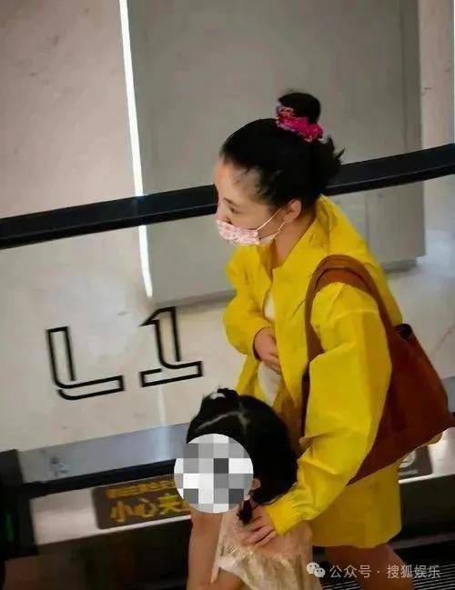离婚三年又被拍到亲密逛超市<strong></p>
<p>币圈交易所排名</strong>，他俩这是纯带娃还是真复合了？