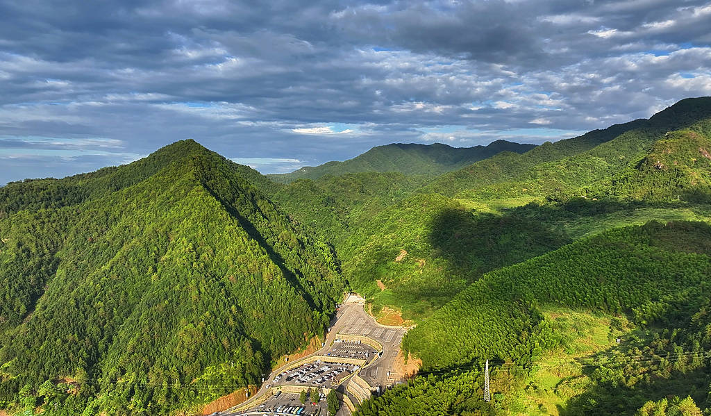 花1.27亿给大山装扶梯<strong></p>
<p>波卡币创始人</strong>，“值不值”得考虑在前头