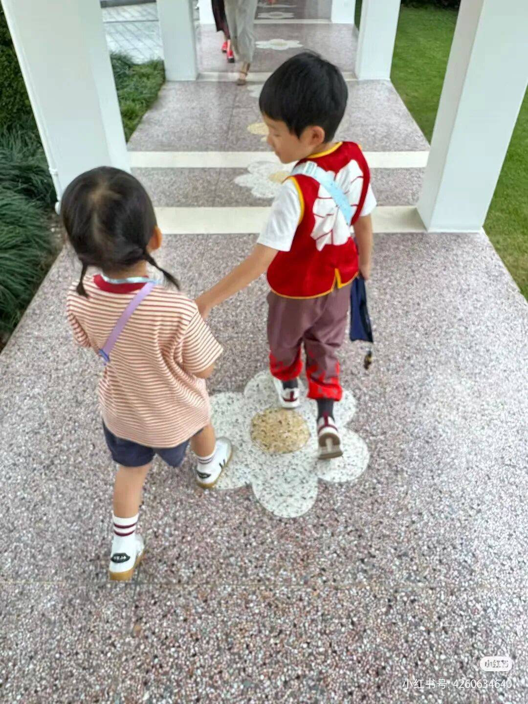许昕从新疆赶回上海<strong></p>
<p>波卡币创始人</strong>，今天送儿子女儿开学：老妹儿幼儿园第一天！