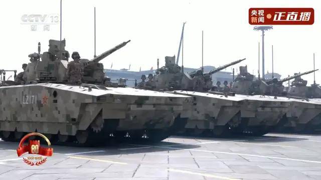不装了<strong></p>
<p>柴犬币</strong>！一口气看完九三大阅兵武器装备！谁说我们一个也不认识？