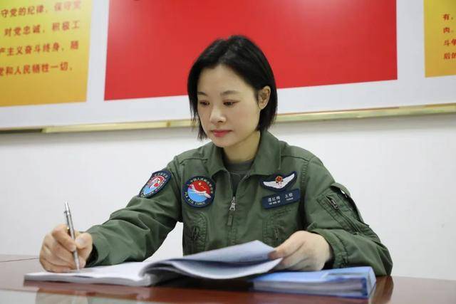 阅兵最帅女机长<strong></p>
<p>柴犬币最新价格</strong>，是她！