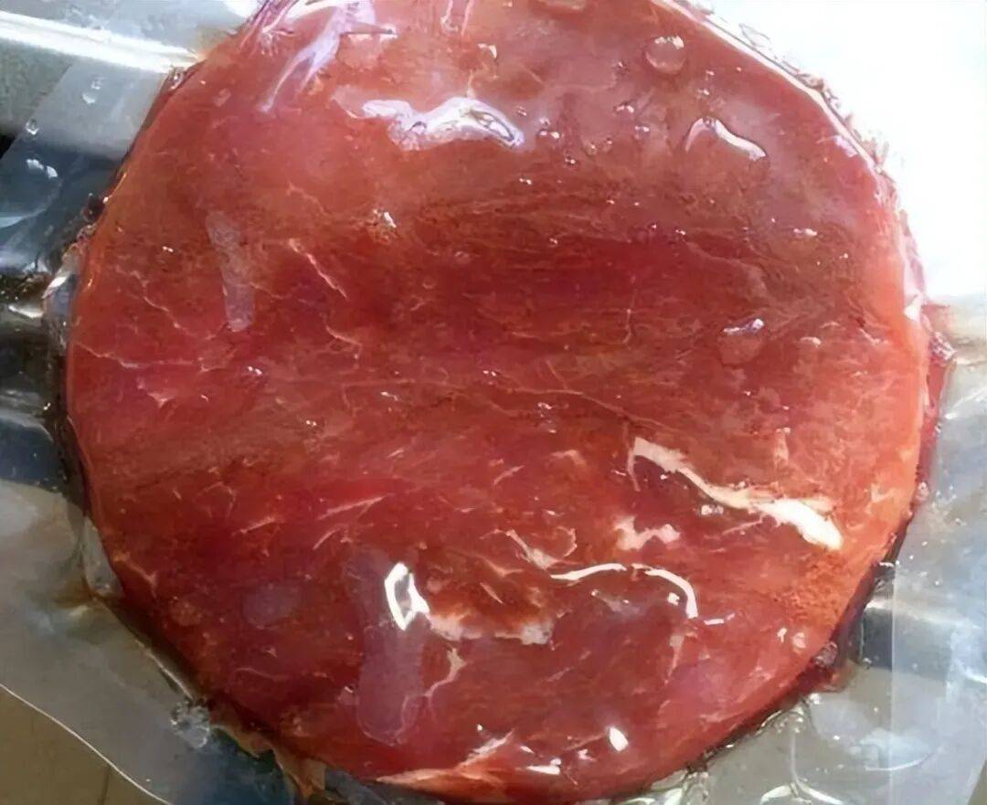 800吨牛羊肉变注水鸭肉<strong></p>
<p>币犬</strong>，4000万贷款泡汤，银行一点没有责任？