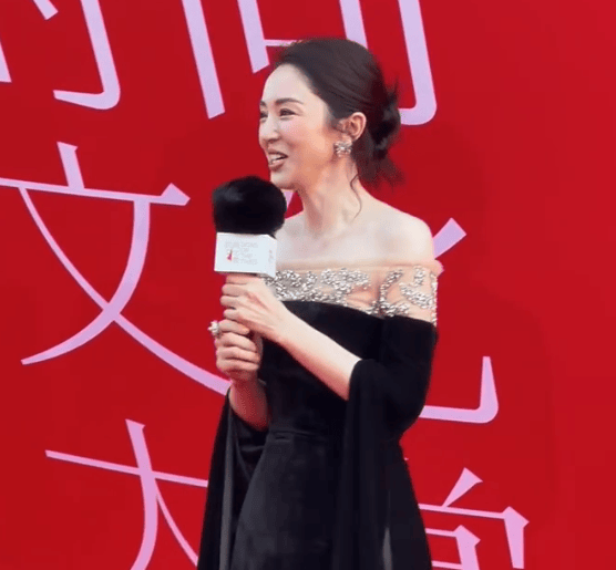 董璇回应与张维伊结婚争议：很感谢大家关心我<strong></p>
<p>柴犬币价格</strong>！