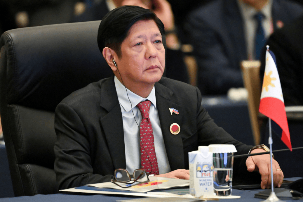 菲律宾局势突变！全军已进入待命状态<strong></p>
<p>非小号行情</strong>，马科斯点的火，终究烧到了自己身上