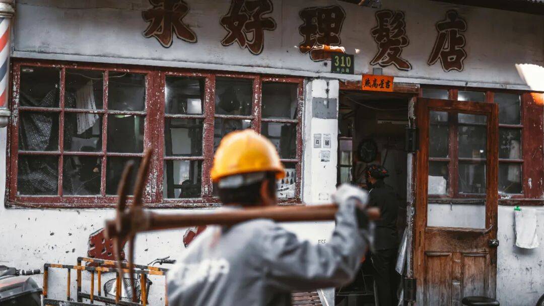 城市打工人<strong></p>
<p>非小号行情</strong>，花十几万回村给父母补缴社保