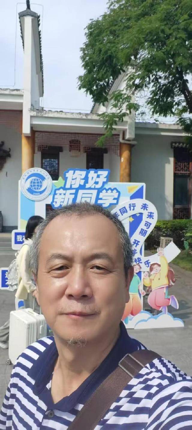 合肥60后高考大叔已到校报到<strong></p>
<p>非小号行情</strong>，将开启校园生活，大叔：年龄虽大但无需特别照顾