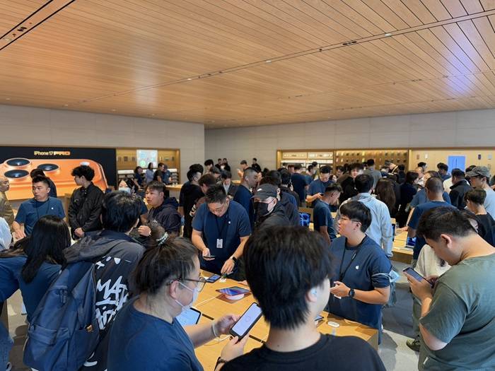 iPhone 17正式开售<strong></p>
<p>恒星币价格</strong>，橙色Pro Max黄牛最高加价1500元