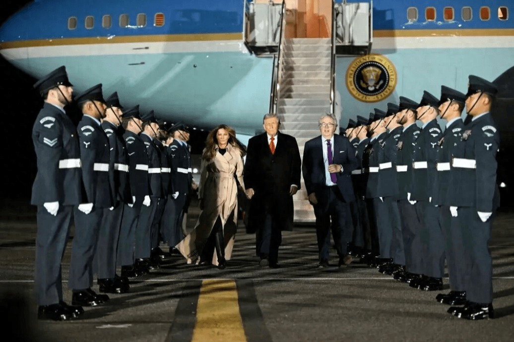特朗普万万不会想到<strong></p>
<p>恒星币价格</strong>，他冒着生命危险访英，斯塔默却还给了他一巴掌
