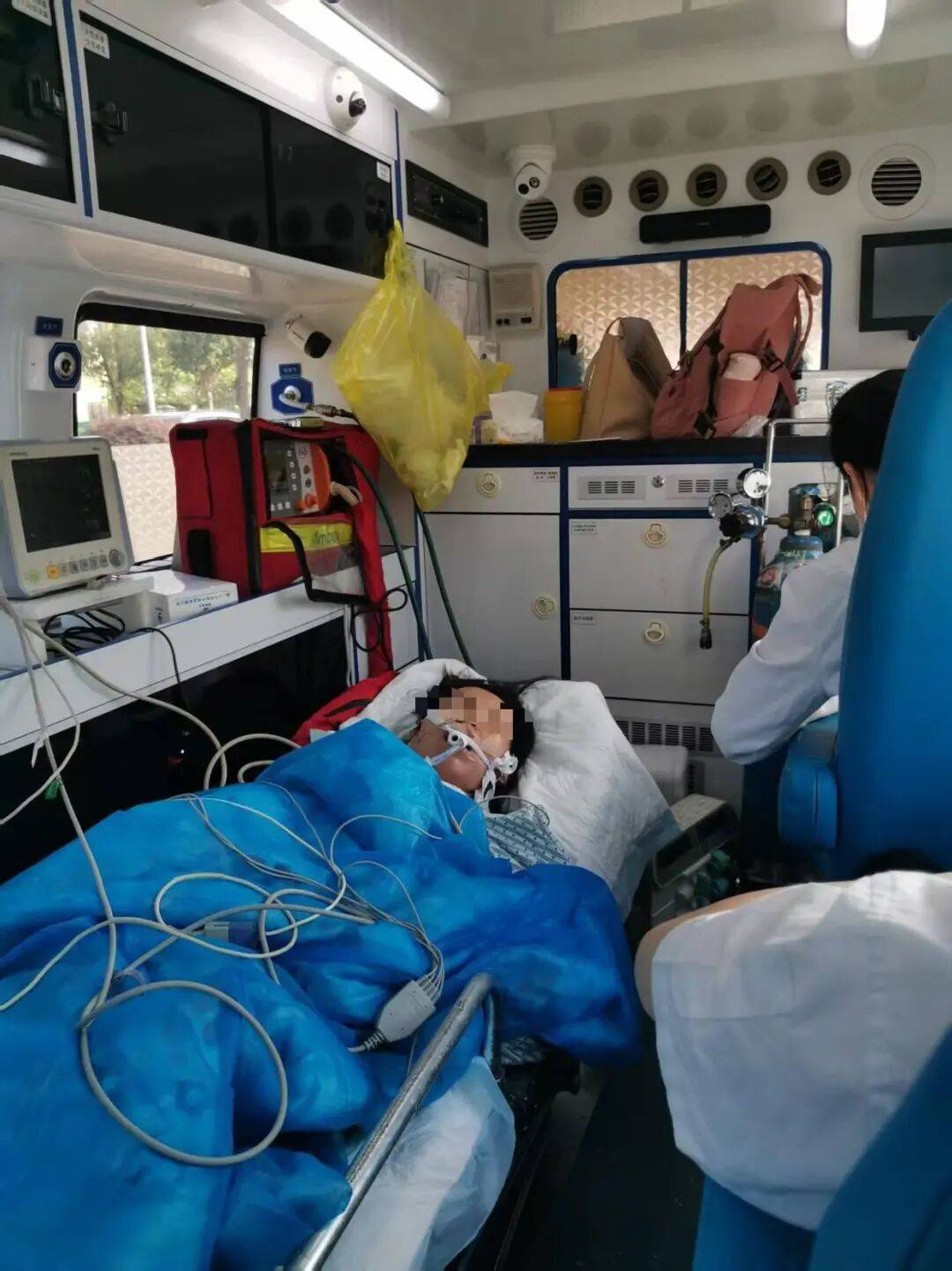 女护士结婚半年发烧头痛<strong></p>
<p>火必网</strong>，诊治12天才确诊“脑脊髓炎”致丧失劳动能力，鉴定：两家三甲医院因未及早诊断病情，应承担责任