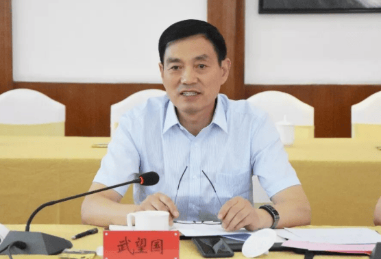 中纪委连发11人被查<strong></p>
<p>火必网</strong>，副部级“老虎”落马