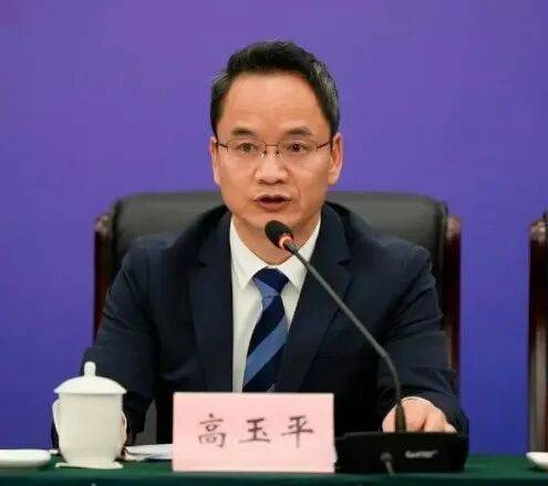 中纪委连发11人被查<strong></p>
<p>火必网</strong>，副部级“老虎”落马
