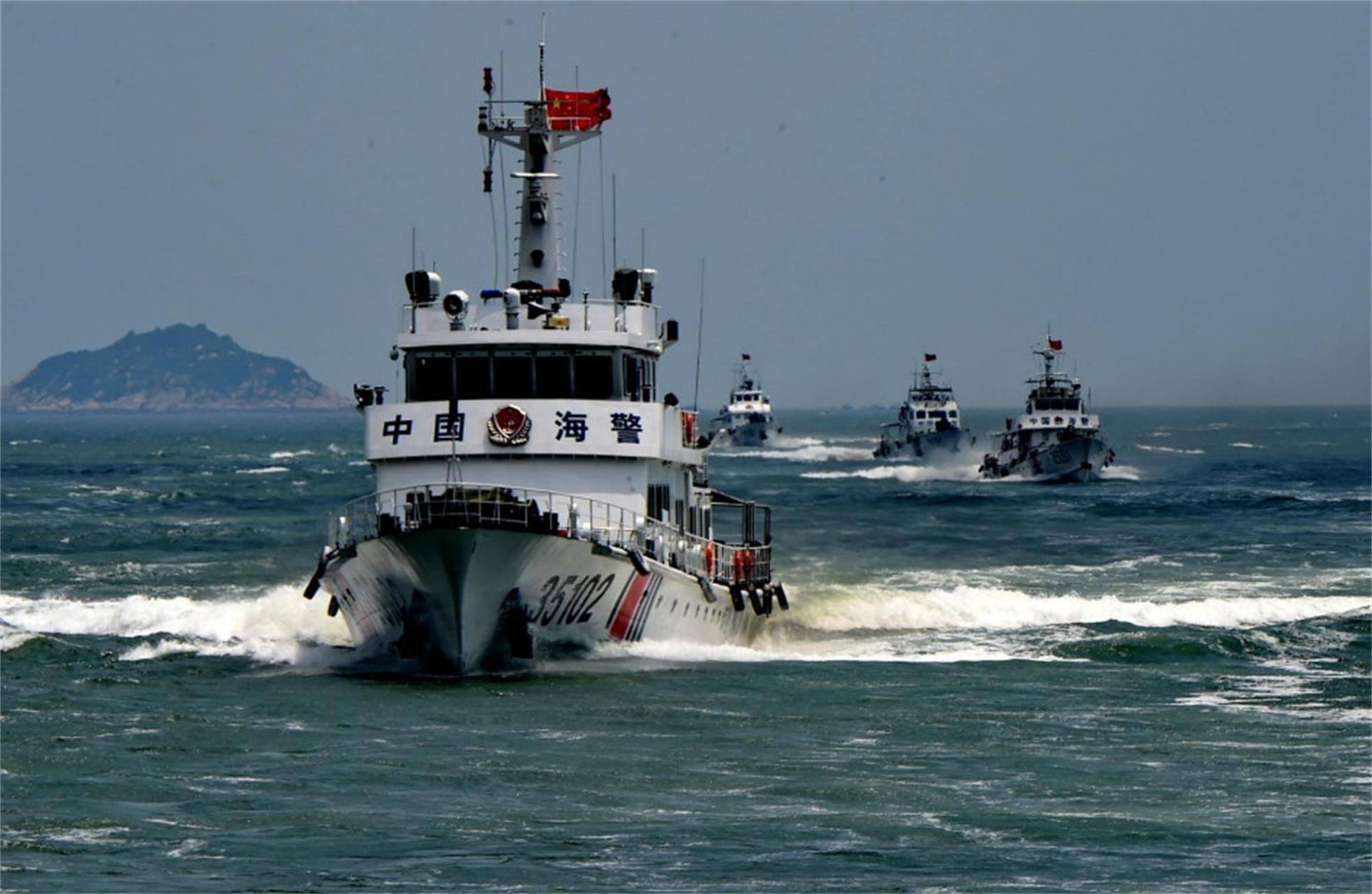 我海警船又被菲船撞伤<strong></p>
<p>火必网</strong>，南海问题应该怎样解决？
