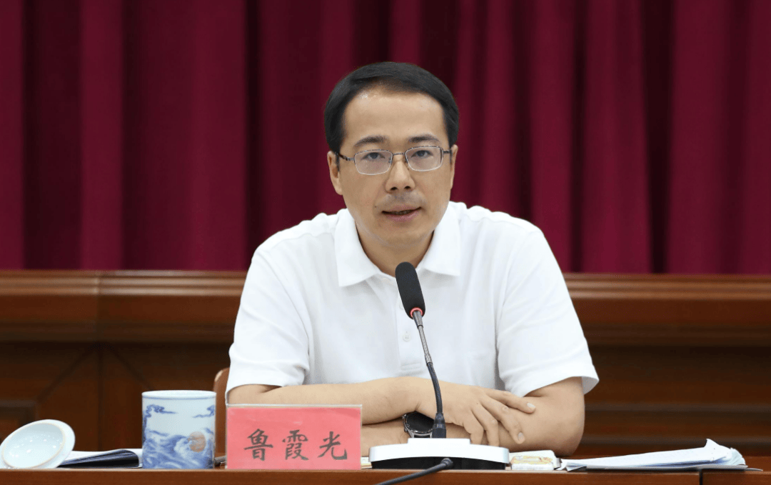 曾是浙江最年轻县长<strong></p>
<p>火必网</strong>，“80后”鲁霞光拟升正厅