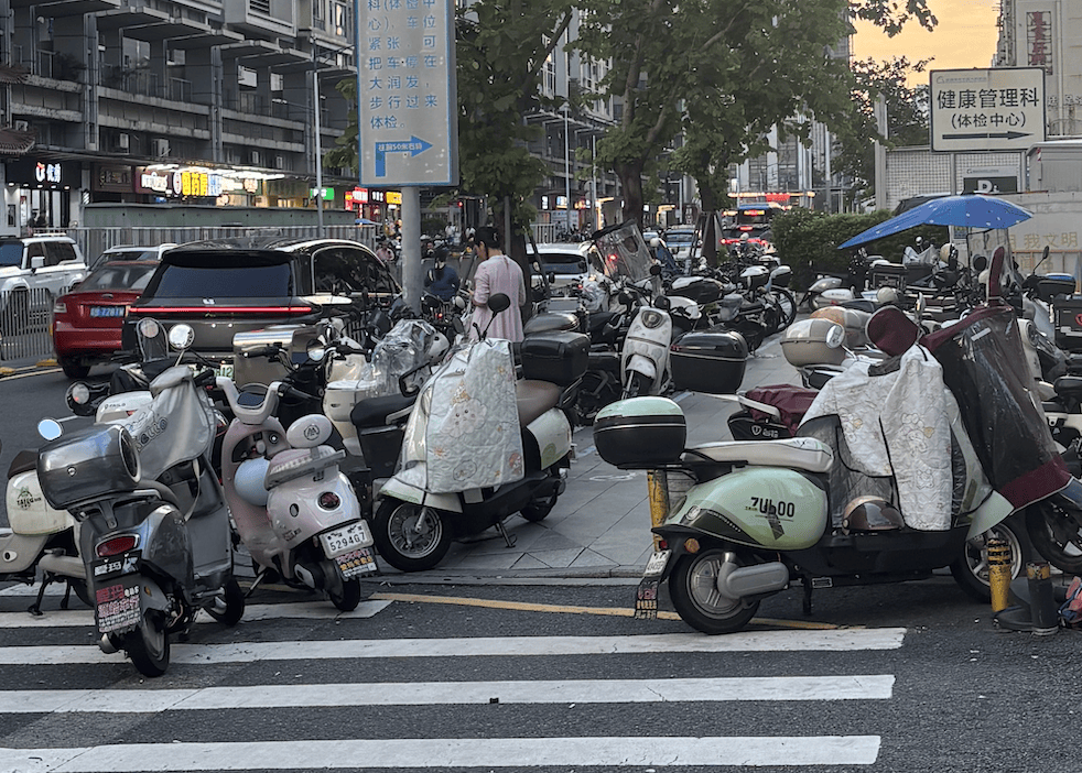 深圳一医院门口被指“举步维艰”<strong></p>
<p>加密货币</strong>!整治后记者实探:仍很堵