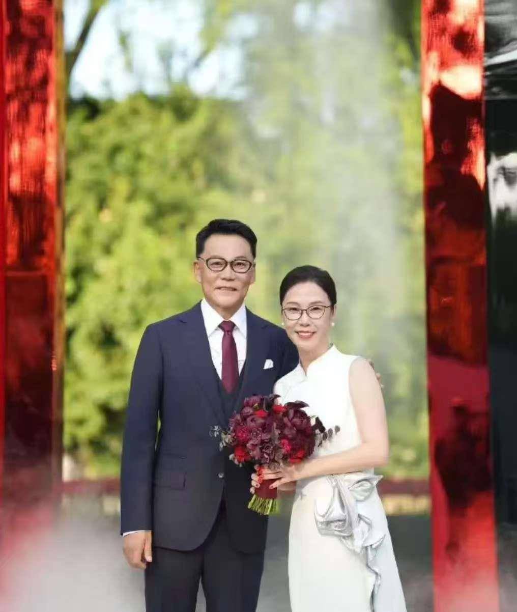 张丹红婚后首度回应与李国庆恋情:30年前因百万债务拒绝李国庆求婚系谣言<strong></p>
<p>加密货币</strong>,从未介入他的上一段婚姻,不会参与他的商业活动