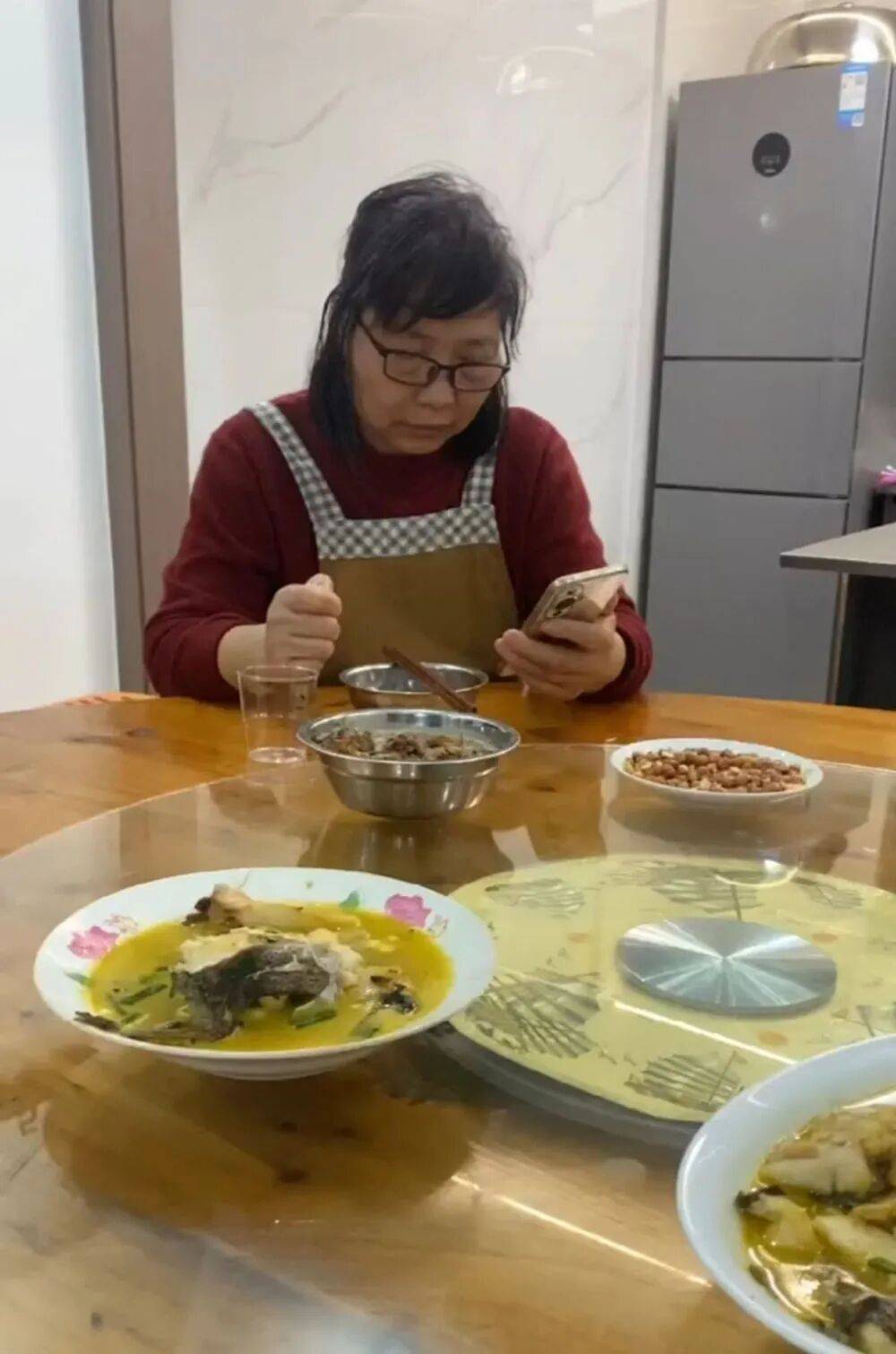 “看到妈妈46个未接来电<strong></p>
<p>加密数字货币</strong>,心像被重锤击中”