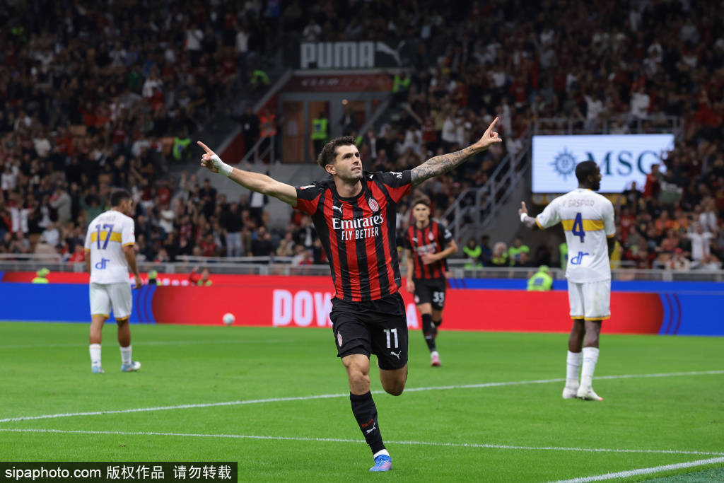 太不容易！第99分钟比赛终于结束，40岁魔笛直接跪地庆祝