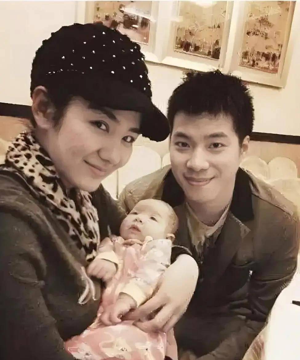 罗霖被家暴17年<strong></p>
<p>加密数字货币</strong>,蓝洁瑛遭性侵暴力还被围观!女明星的暴力事件还有很多