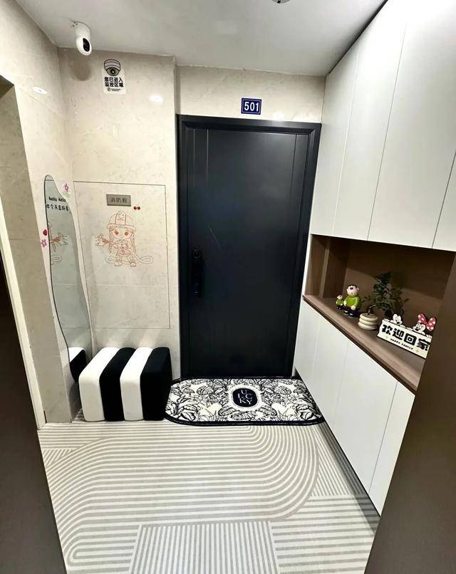 物业“不让门口放鞋子”<strong></p>
<p>加密数字货币</strong>,门口放鞋柜违法吗?